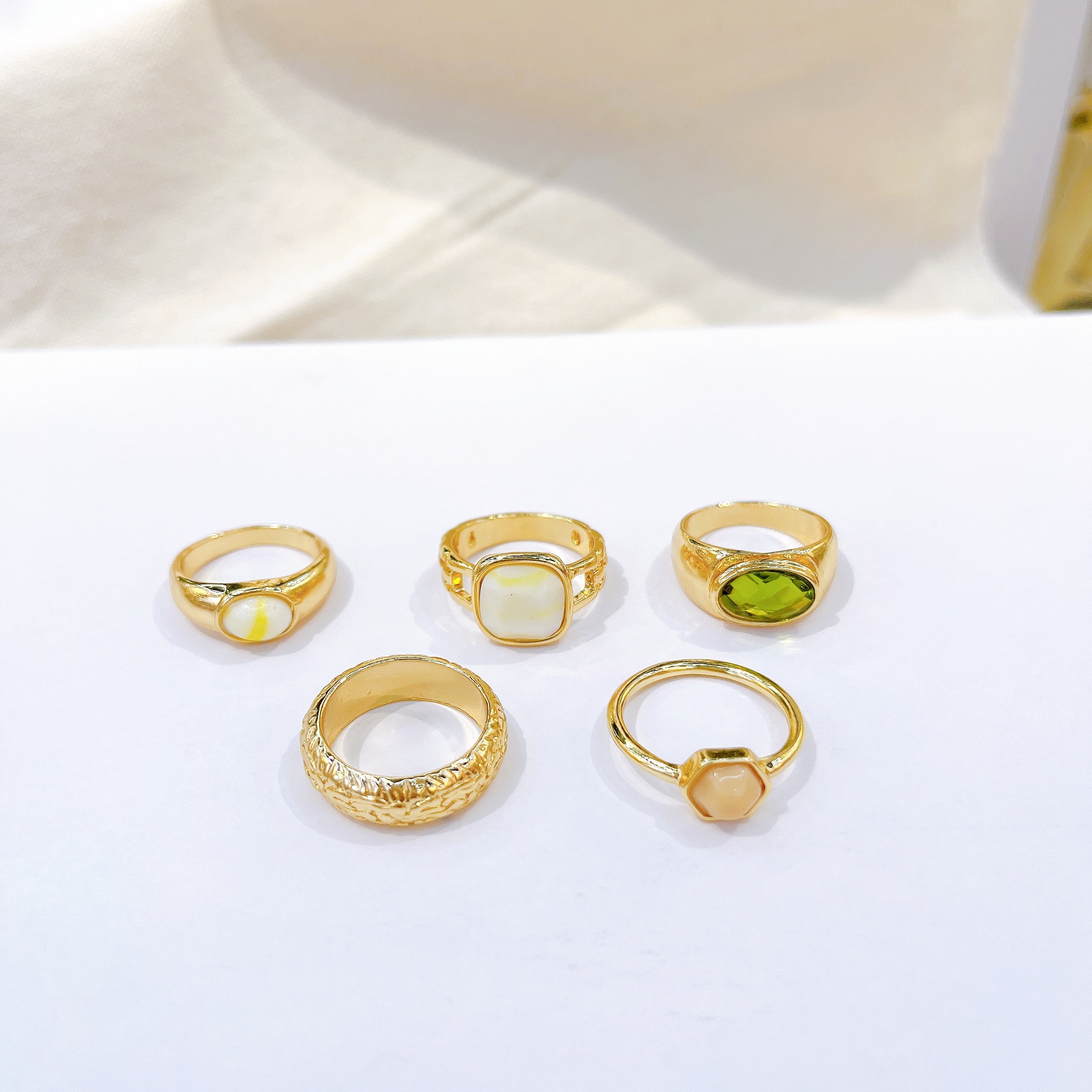 Artificial Gemstones Inlay Material Ethnic Style Geometric Alloy Plating Artificial Gemstones Women's Rings