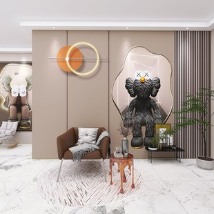 KAWS���Ʊڮ��p��Ů�bֱ���g�������W�t�������栝����ˮ�S��