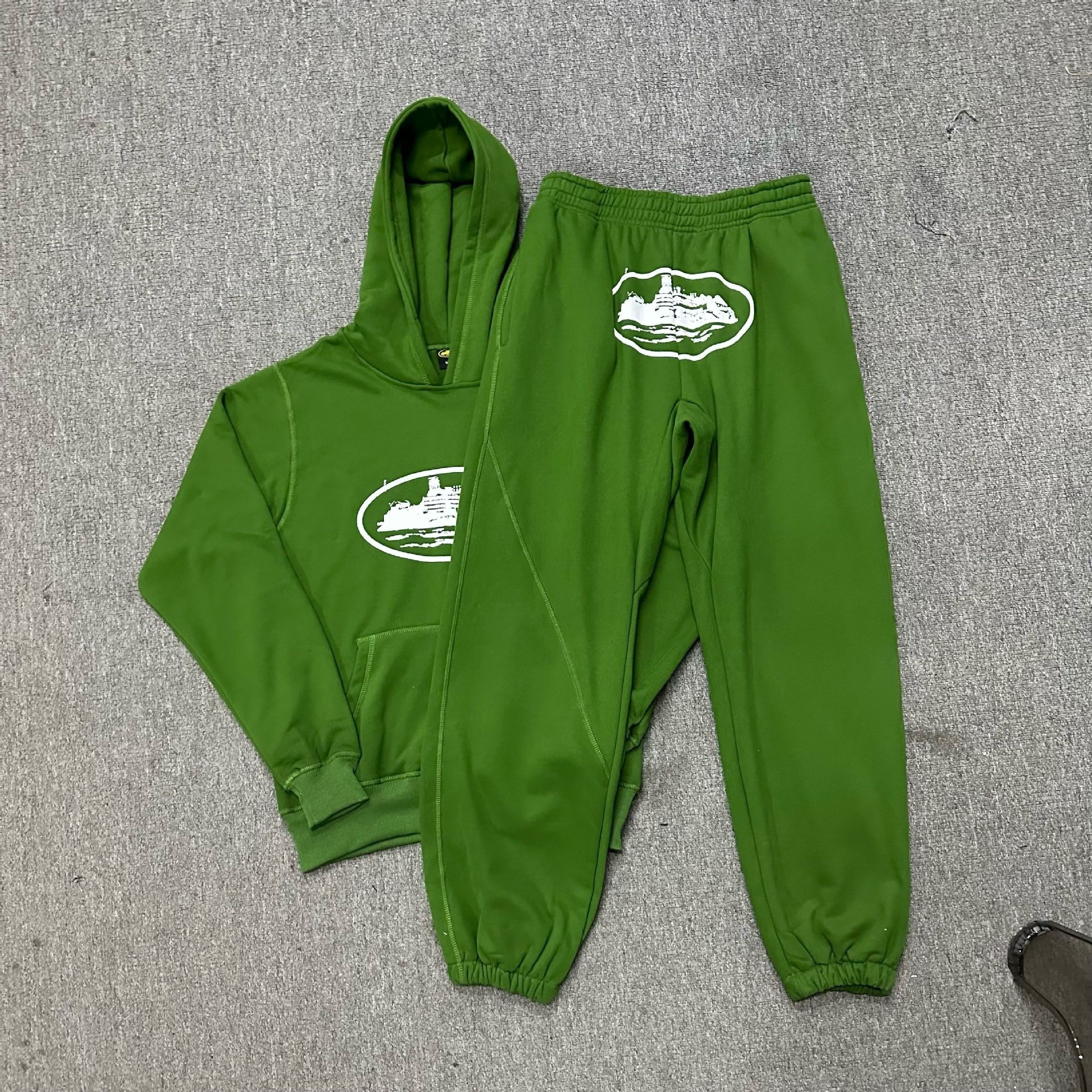 555 dark green suit 810