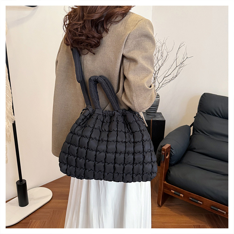 762g Weight Polyester Lining Material Sewing Thread Fashion Element Magnetic Buckle Closure Type Single Shoulder Strap Strap Type Tote Bag Bags Type Daily, Street, Shopping Occasion Nylon Material Solid Color Pattern Autumn&Winter Season Women's Gender Elegant, Classic Style Style Square Shape Medium Size Women's Medium Nylon Solid Color Elegant Classic Style Sewing Thread Square Magnetic Buckle Tote Bag 24