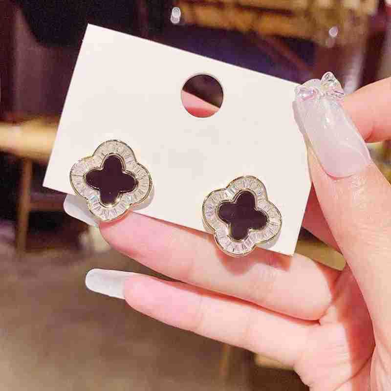 Copper small earrings with zircon