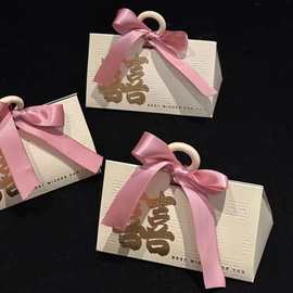 韩式简约高级喜糖盒婚礼伴手礼浮雕烫金包装盒木环手提糖果礼盒空