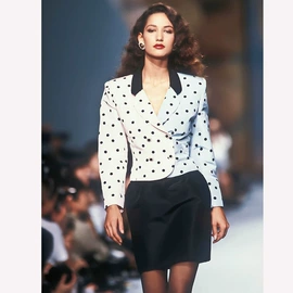 连衣裙;女式衬衫;半身裙