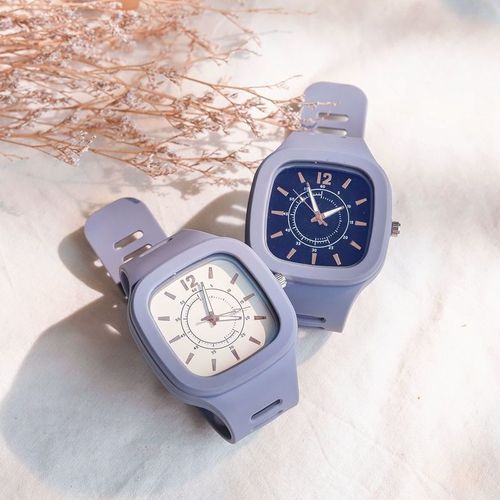 Japanese minimalist watch for women, middle school and high school female students, simple temperament, ins niche design, digital model, waterproof