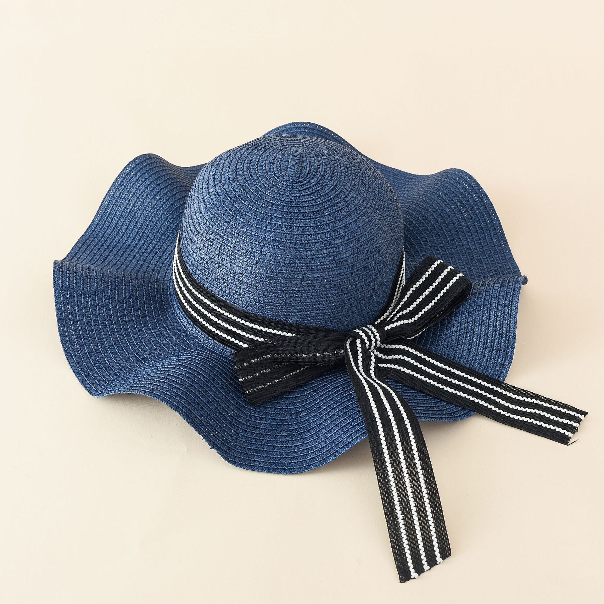 2021 verano nuevo estilo coreano cinta de mujer arco sombrero de paja verano Delgado transpirable sombrero de sol al aire libre lindo