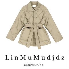 フランスの新型年の韓国版の通常の綿服の女性の冬の新型の綿服のコートのベルトは腰の保温の厚い綿入れの女性を収めます。
