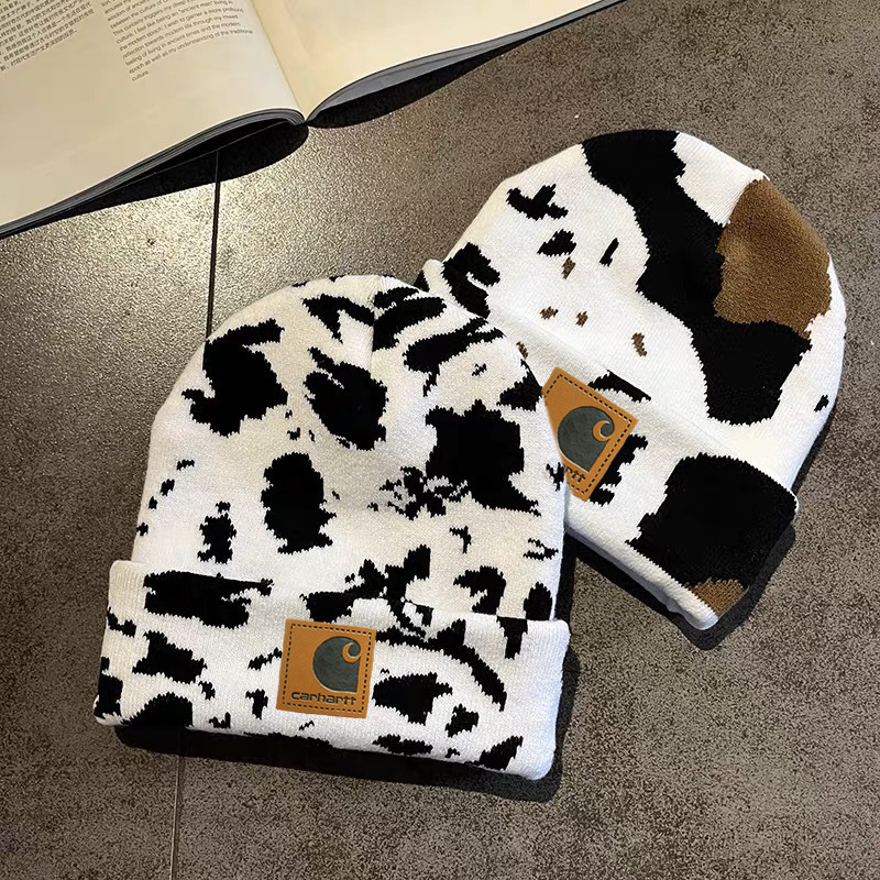 Cross border popular black and white retro fashion cow pattern knitted wool hat, autumn and winter couple versatile leopard pattern cold hat, female