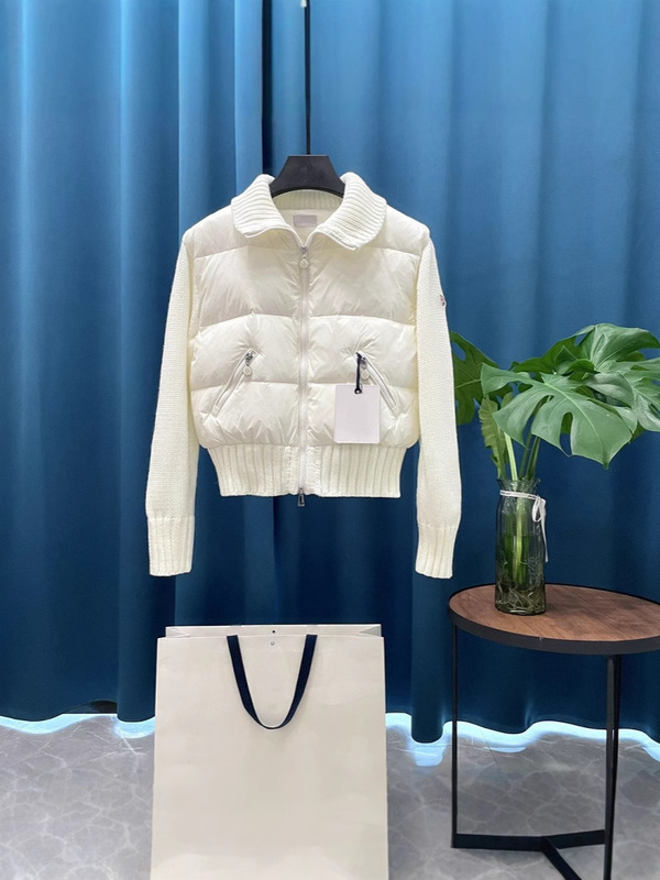 ハイバージョン Mengjia Cardig レディース ニット ダウン ジャケット バック刺繍ロゴ クリーム ラージ パフ ジャケット|undefined