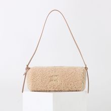 2025新款羊羔毛腋下圆桶包高级感斜挎包女包简约百搭毛毛包包女单