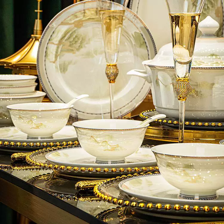 Набор посуды 2024 New Light Luxury из Цзиндэчжэнь — керамика чаши и тарелки, подарочный набор на новоселье с шелковыми цветами, бренд