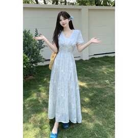 夏连衣裙短袖连衣裙法式中长款显瘦遮肉遮肚子连衣裙V领刺绣