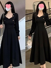 黑色显瘦大码女装气质长裙法式赫本风秋冬v领针织遮肉连衣裙胖mm