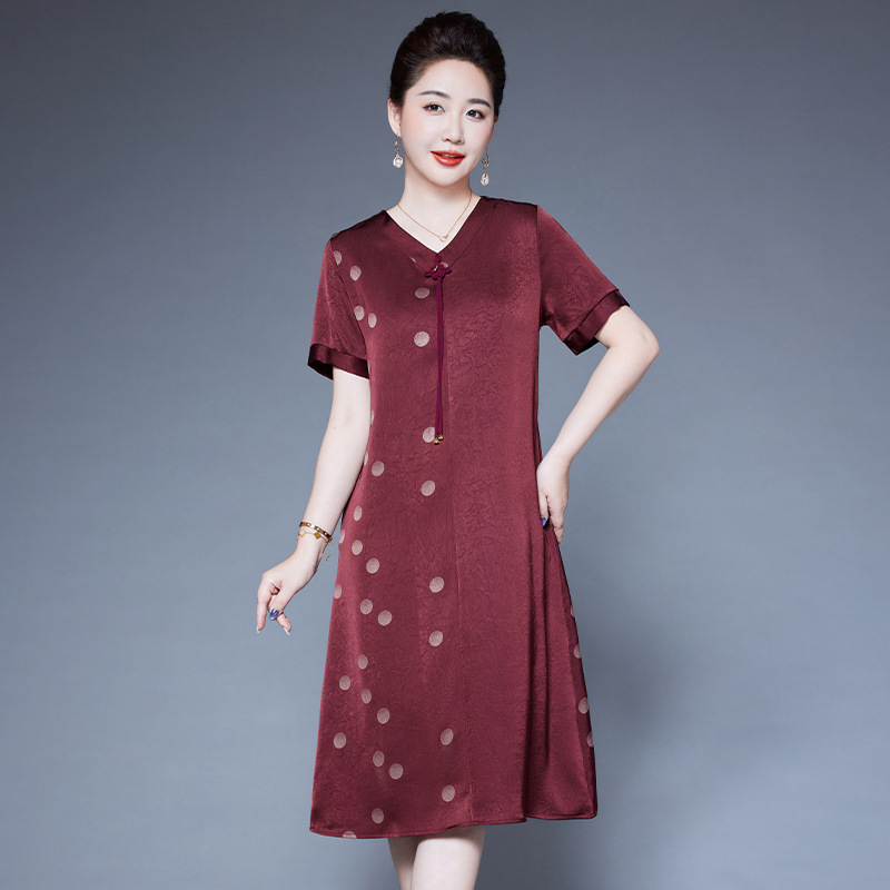 Mom's Summer Silk Dress 2026 New Style Middle-Aged Women's Fashion Slimming Tummy-Concealing Short-Sleeve Mid-Length Dress
