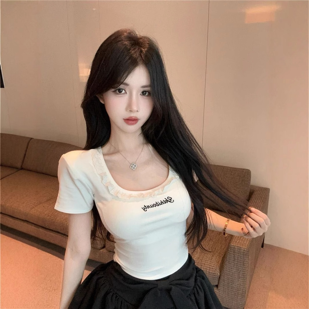 辣妹设计感蕾丝边圆领短袖T恤女修身显瘦刺绣字母短款百搭上衣夏