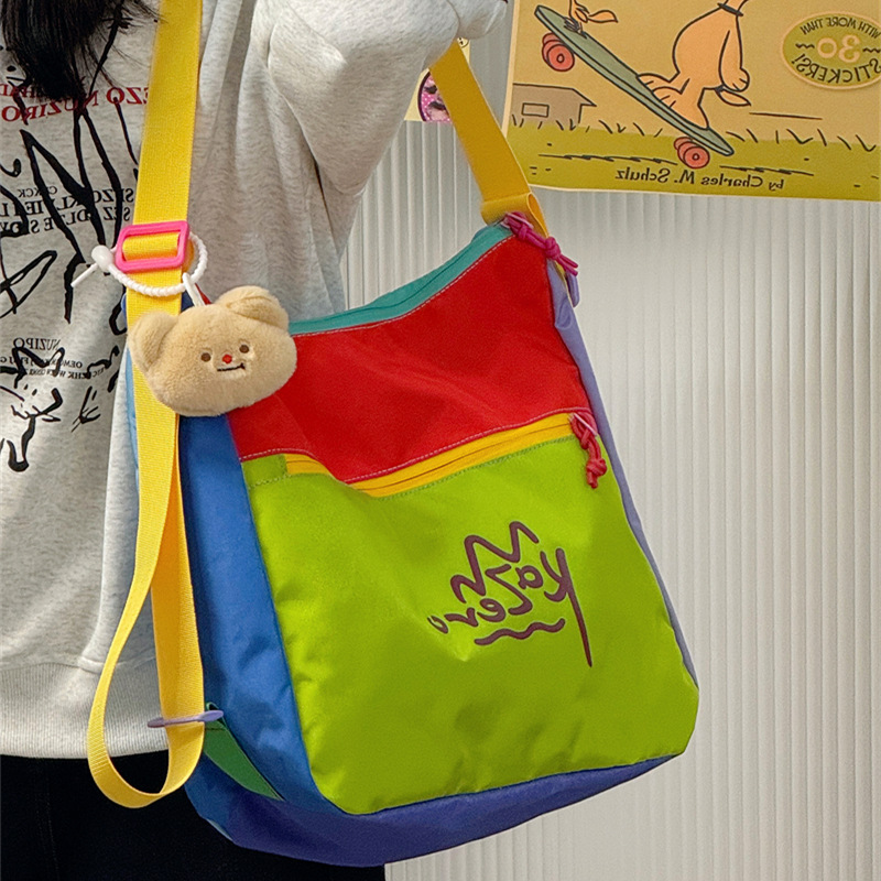 Dopamine-colored travel crossbody bag, color-blocking makeup bag, large-capacity tote bag, waterproof nylon shoulder bag Dopamine-colored travel crossbody bag, color-blocking makeup bag, large-capacity tote bag, waterproof nylon shoulder bag