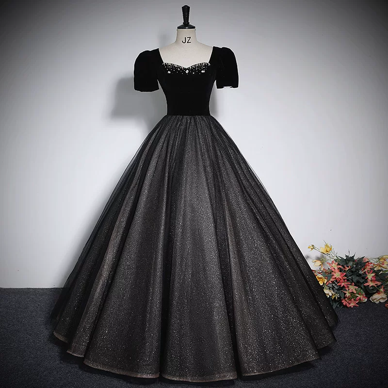 The evening dress atmospher