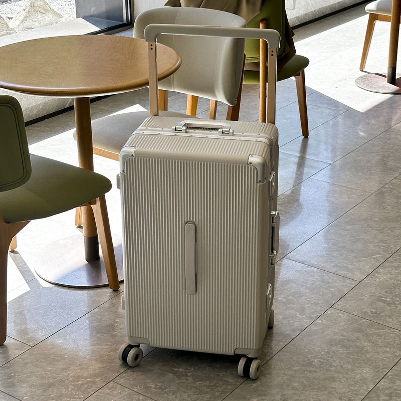 One-Piece Drop-Shipping Wide-Handle Luggage Suitcase 28inch Large Capacity 20-Inch Carry-On Suitcase Stylish Leather Suitcase with High-Quality Universal Wheels