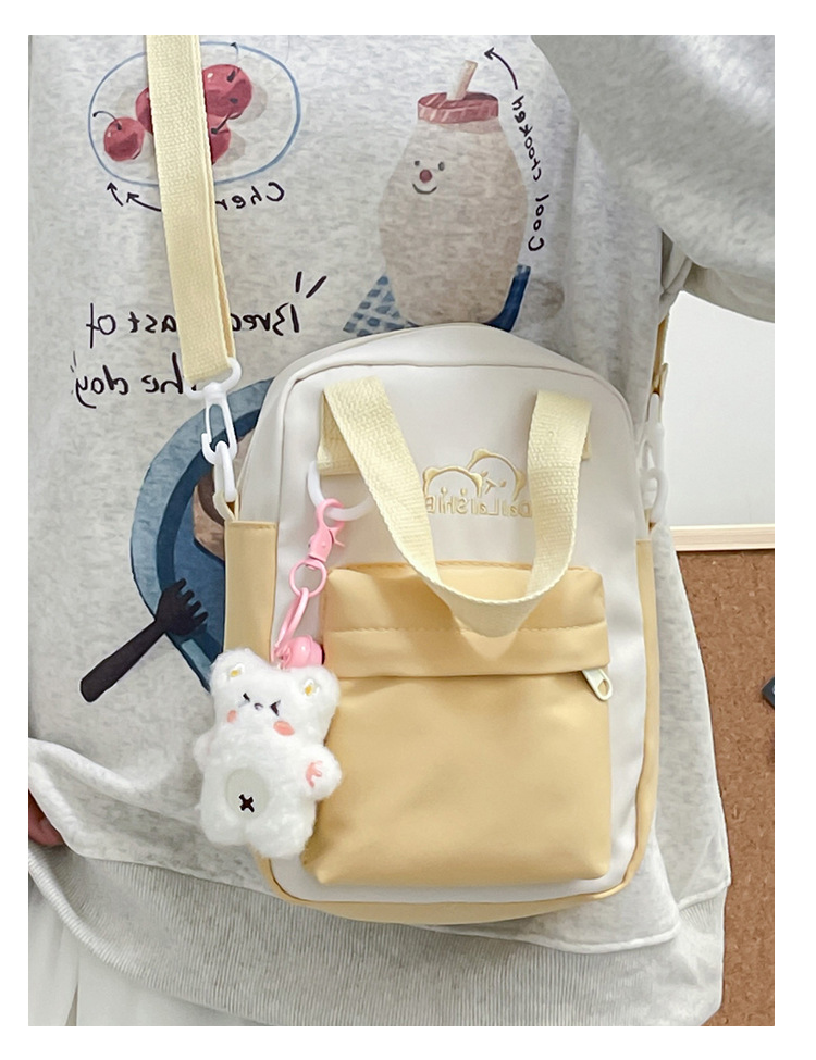 A Japanese niche double-sided multi-purpose bag for girls, a fresh and cute student single-shoulder bag, versatile carrying bear, +3 yuan undefined