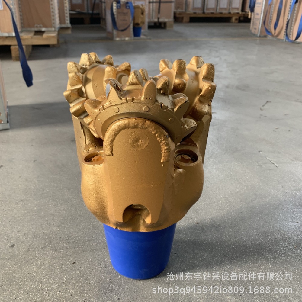 7 7/8英寸 IADC117三喷嘴打水井钢齿三牙轮钻头 合金齿牙轮钻头