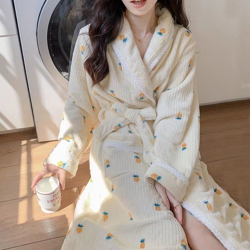 Pajamas for Women in Autumn and Winter Thickeneded Coral Velvet Sweet and Cute Princess Style Nightgown Home Clothes Bathing Long Bathrobe