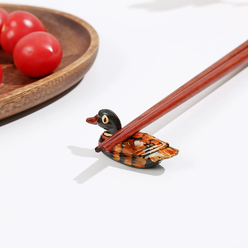 Hotel solid wood chopsticks shelf Japanese style and wind chopsticks entrusting Nanmu chopstick pillow cute stitching dual -use chopsticks spoon frame