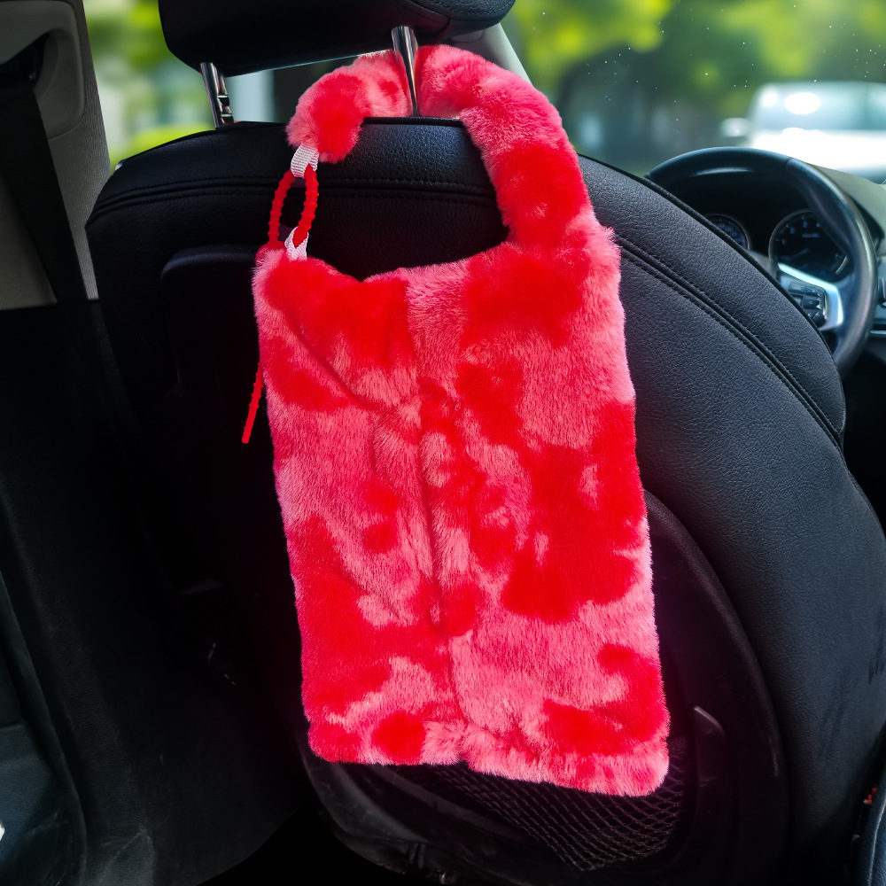 Nueva caja de toallas de automóvil de peluche colgante creativa para el automóvil caja de extracción de papel de alta calidad diosa bolsa colgante de toallas de automóvil