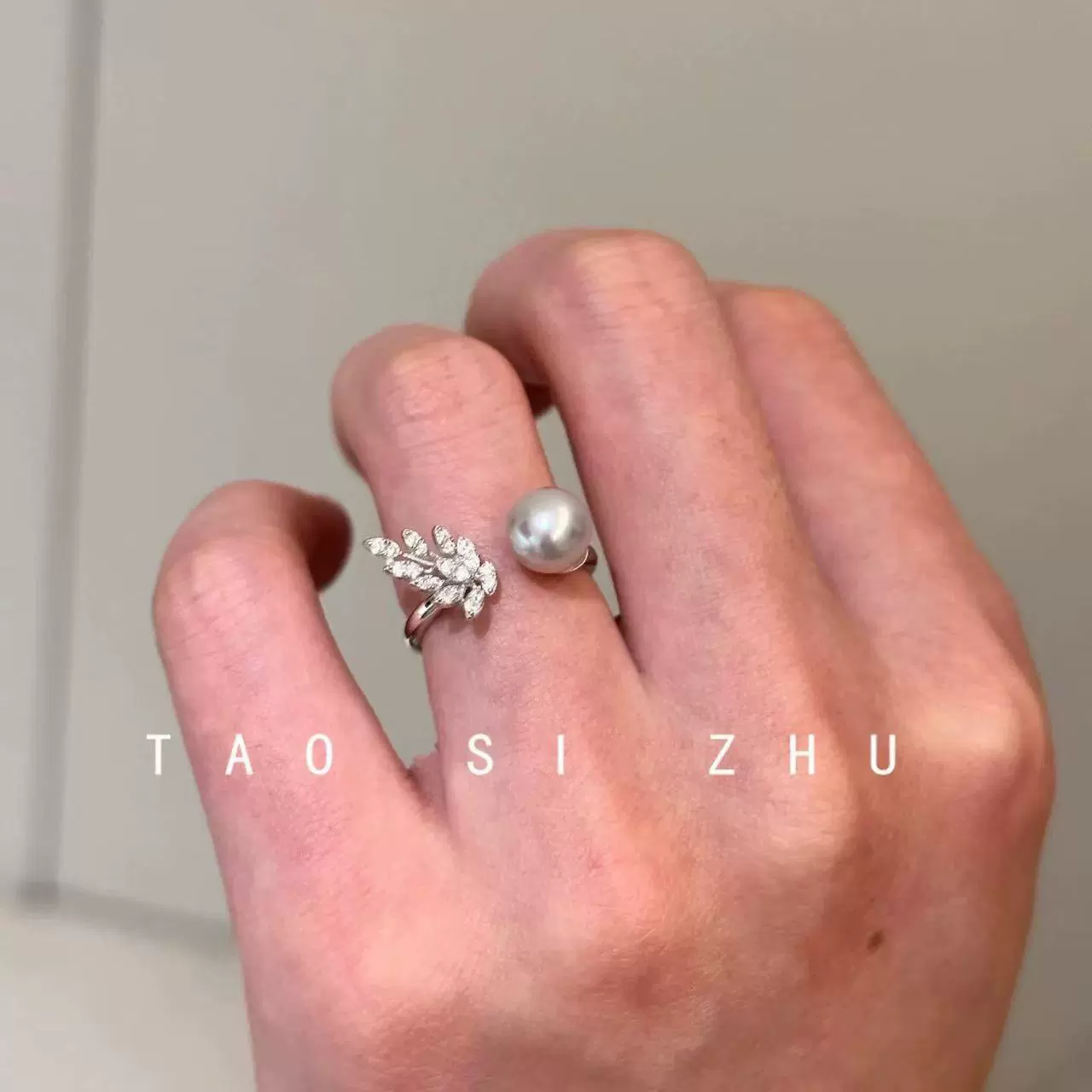 Кольцо с камнем и бисером сzircon, тренд сезона, стиль лёгкой роскоши, стиль высокого качества