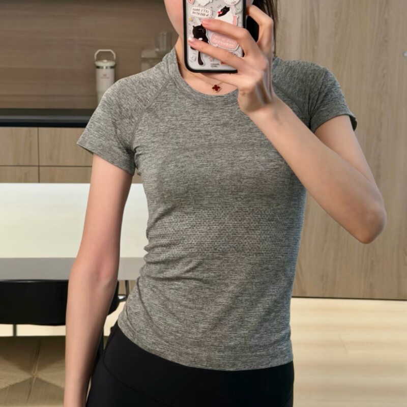 Lulu Original Label Same Style Swiftly 1.0 Sports Short-Sleeved T-Shirt Running Breathable Fitness Clothing Outdoor Yoga for Women Lulu Original Label Same Style Swiftly 1.0 Sports Short-Sleeved T-Shirt Running Breathable Fitness Clothing Outdoor Yoga for Women