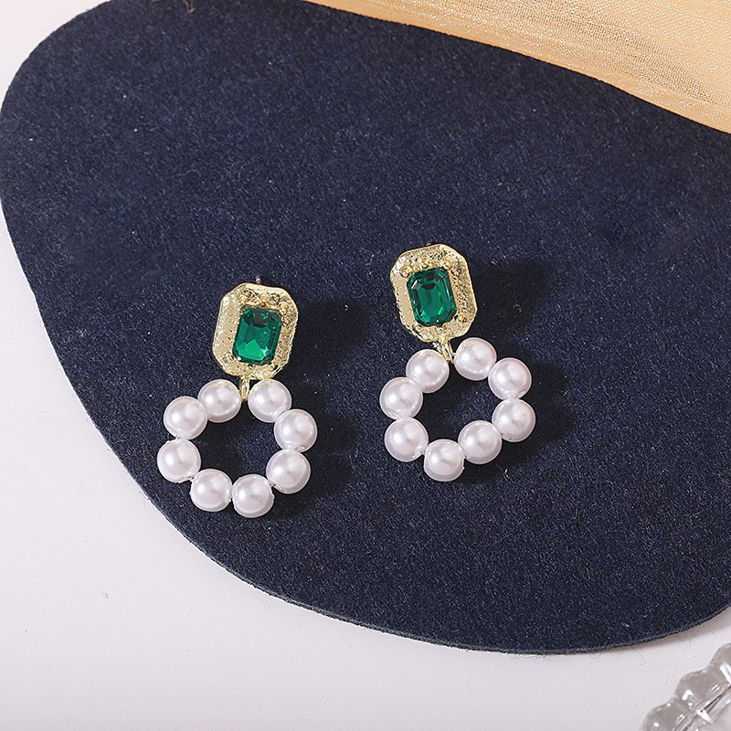 Simple Style Rectangle Alloy Pearl Inlay Rhinestones Women's Drop Earrings display picture 4