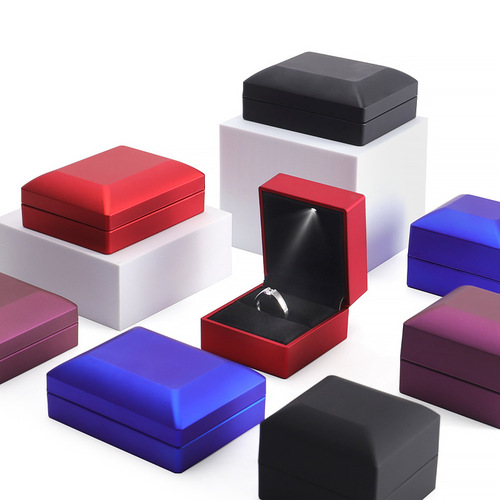 Wholesale jewelry box with light, ring pendant, necklace box, bracelet, jewelry box, LED display box