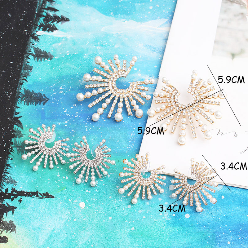 Luxurious Flower Alloy Plating Artificial Pearls Rhinestones Womenu0027S Ear Studs 1 Pair