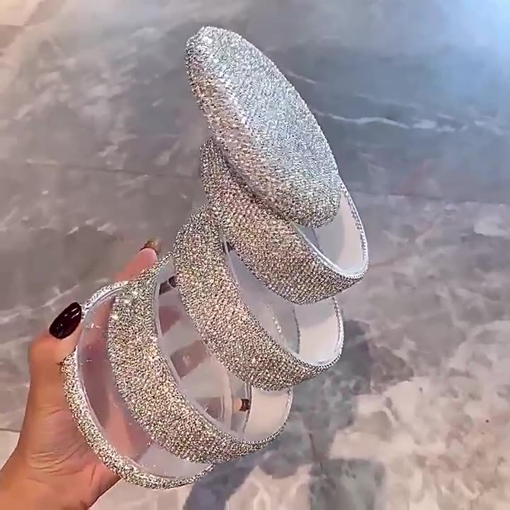 Caja de almacenamiento de cepillo de maquillaje de lujo ligero, tocador de alto valor de diamantes, gran capacidad de almacenamiento de lápiz labial, regalo exquisito