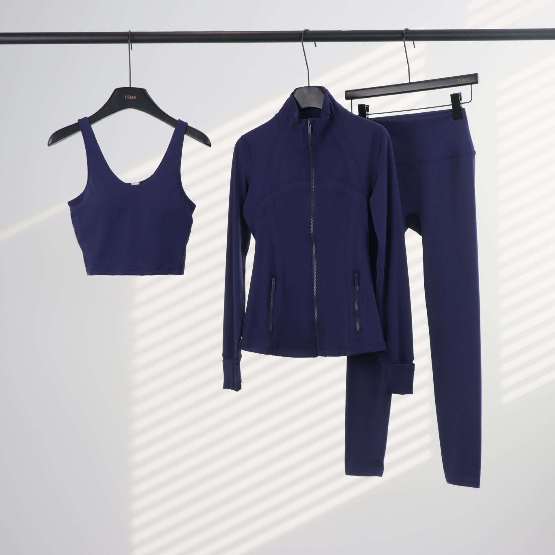 Conjunto de yoga LULU de tres piezas: chaqueta, camiseta sin mangas con cuello en U y leggings de cintura alta para mujer.