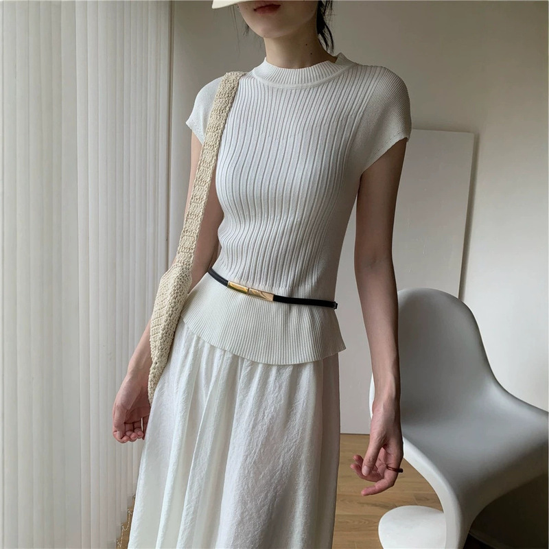 New Italian-French Style Elegant Slim-Fit Outfit: Knitted Sweater Top and Skirt Two-Piece Set with Belt