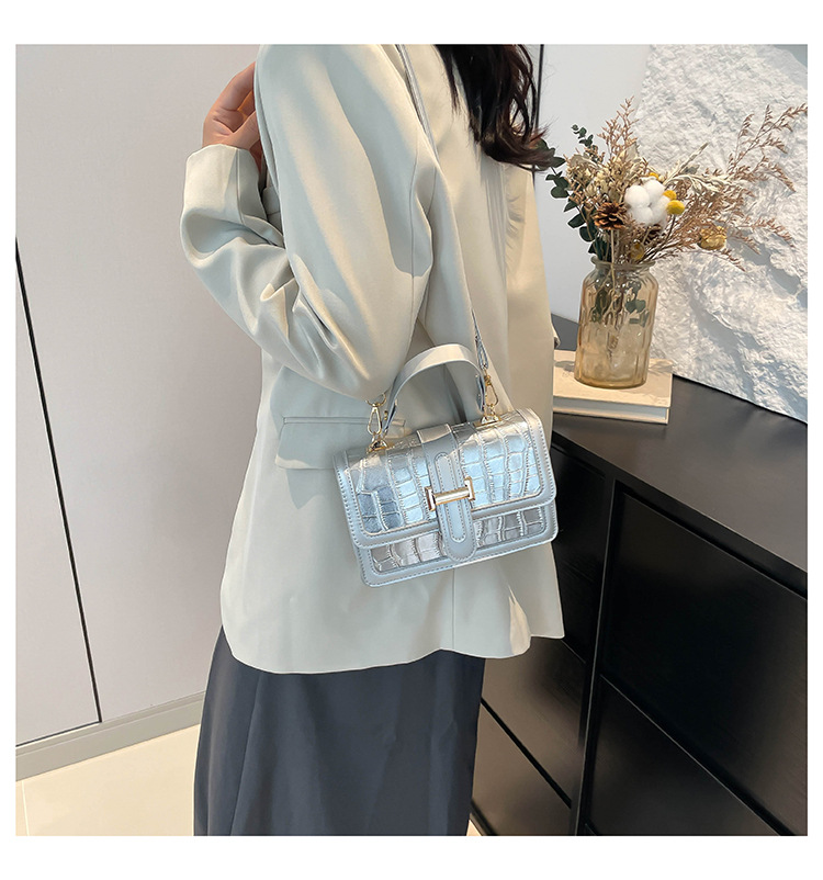 Håndholdt firkantet steinmønster 2024 Ny stil, trendy, eksklusiv, design i liten nisje, fasjonabel enkel kryssskulder_voghion.com