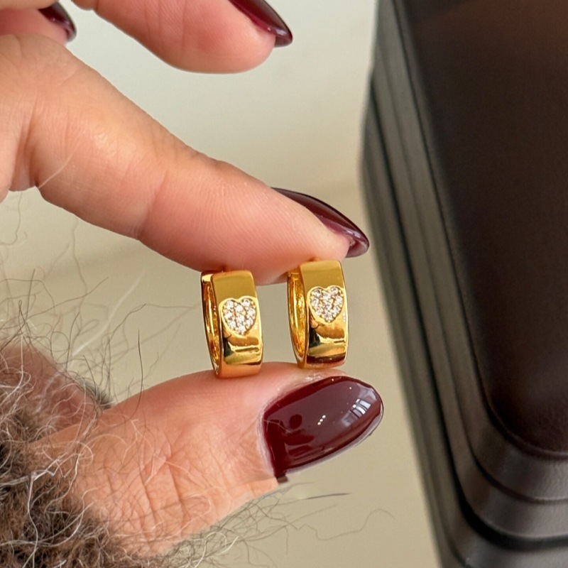 Gold zirconia heart earrings