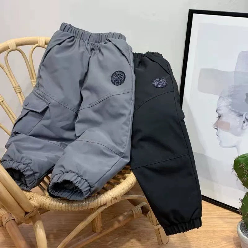 Детские пуховые штаны для мальчиков и девочек, теплые, с наполнителем из белого утиного пуха, утолщенные брюки-карго для детей постарше, водонепроницаемые черно-золотые пуховые штаны для детей.