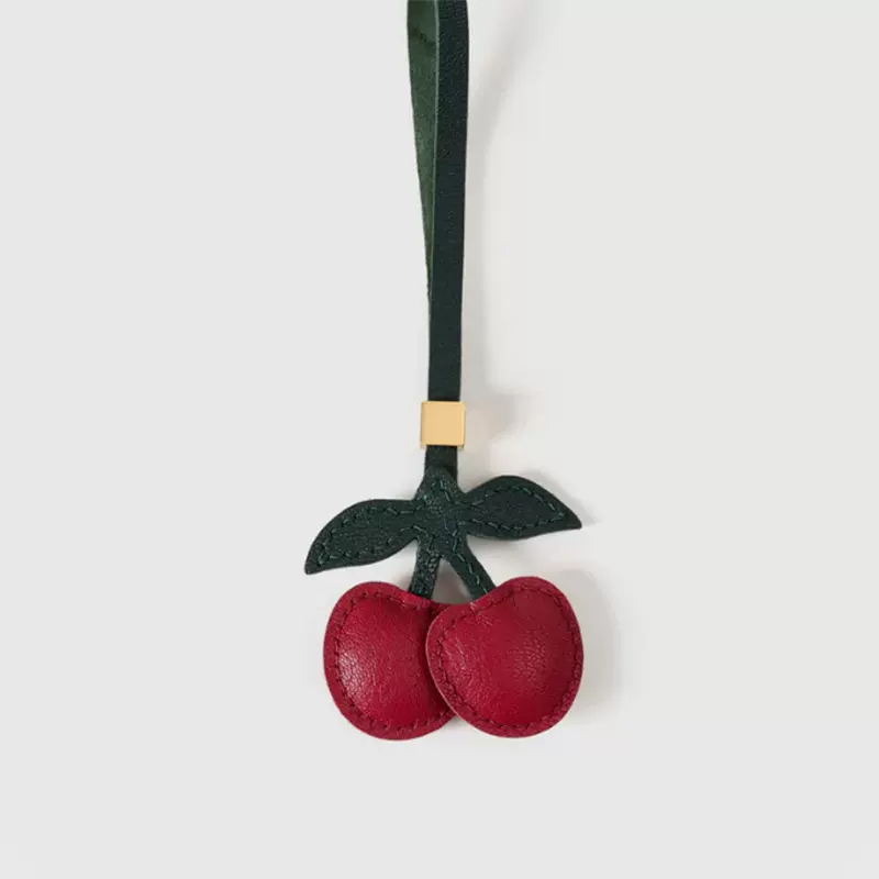 日系定制工厂链条牛皮樱桃挂件可爱小玩偶迷你汽车钥匙圈扣装饰包