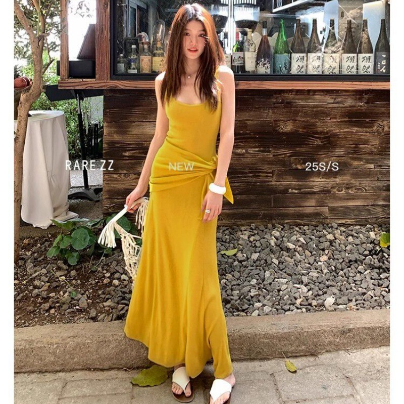 2025 New Style Ginger Low-Key Retro European Style Slim Fit Hip-Hugging A-Line Dress with Shawl