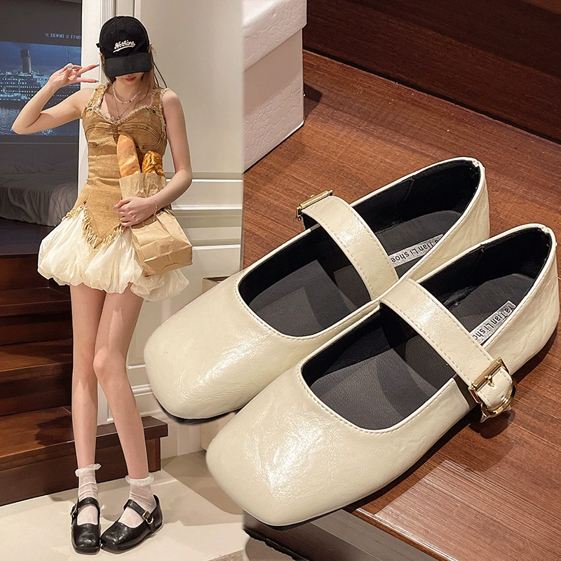 Мягкая подошва молочная обувь женская обувь весна 2025 новая корейская версия дикого слова с низким каблуком и мелким ртом