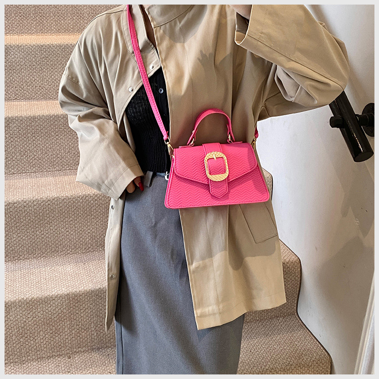 Cross-border wholesale niche design commuter crossbody bag for women 2024, fashionable and versatile women's single-shoulder armpit small square bag undefined