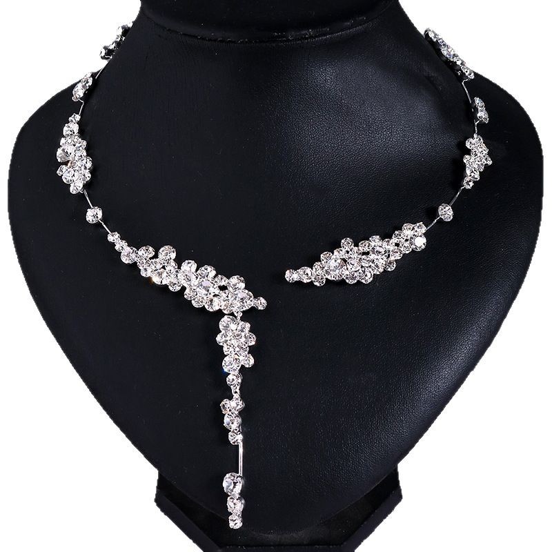 Transfronterizo lujo ligero francés clavícula de alto nivel sensación estereoscópica collar de diamante collar de novia