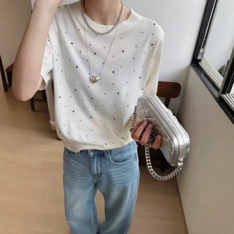 105 Italian Fine Wool Knit Short Sleeve with Starry Rhinestone Embellishment 6095