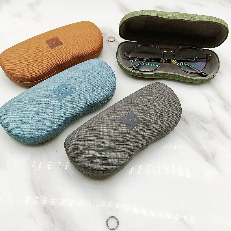 The new model is comfortable, elegant, and stylish, resistant to pressure, drops, and dust, creating a safe little world for your glasses
