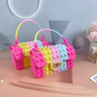 �¿��ļ�����������z���e�ɐ۹������μ�б��С����Ůʿ�����S��