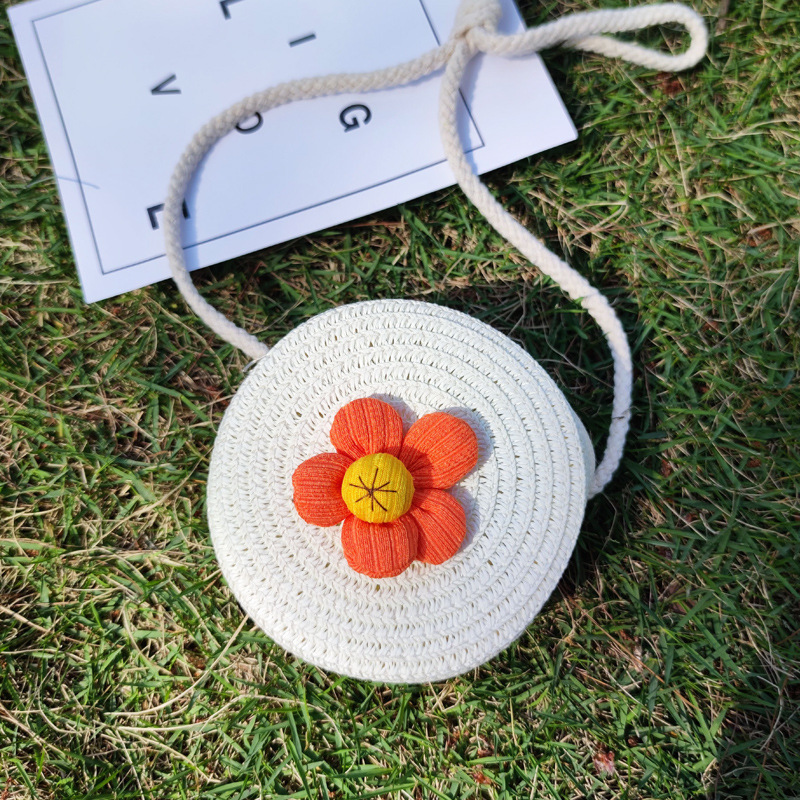 Kid's Straw Flower Cute Weave Round Zipper Crossbody Bag display picture 6