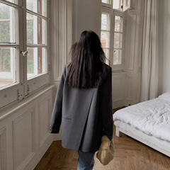 灰色西装外套女秋季2025新款高级感炸街设计感小众今年流行黑西服