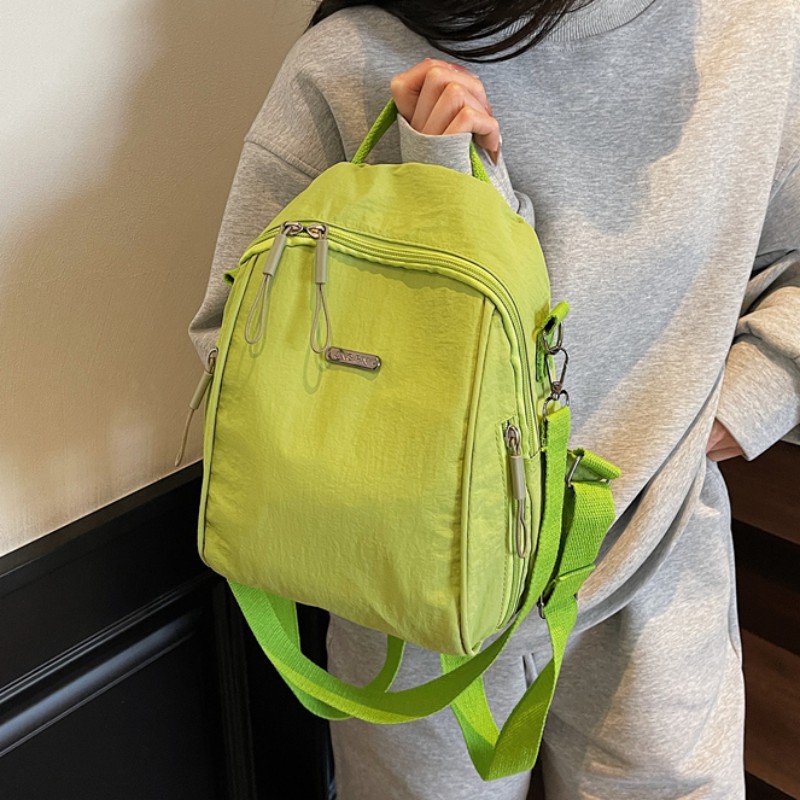 2025 nueva moda femenina versátil mochila de viaje mochila de hombro de viaje simple mochila ligera de gran capacidad