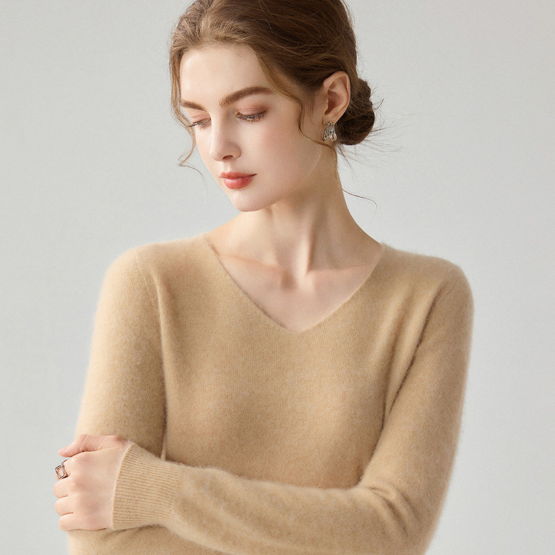 26 Cross-border autumn and winter new collection: high-end knitwear, V-neck sweater, women's loose-fitting pullover, versatile base layer 26 Cross-border autumn and winter new collection: high-end knitwear, V-neck sweater, women's loose-fitting pullover, versatile base layer
