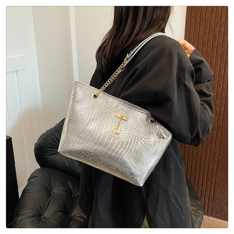 Krokodillemønster, lyst ansikt, 2024, ny mote, koreansk utgave, stor kapasitet, enkel håndholdt dameveske_voghion.com